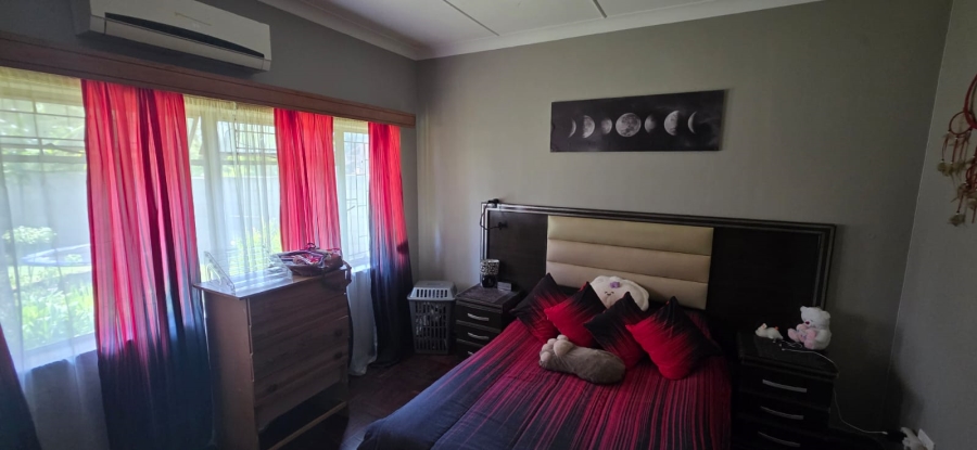 5 Bedroom Property for Sale in Songloed North West